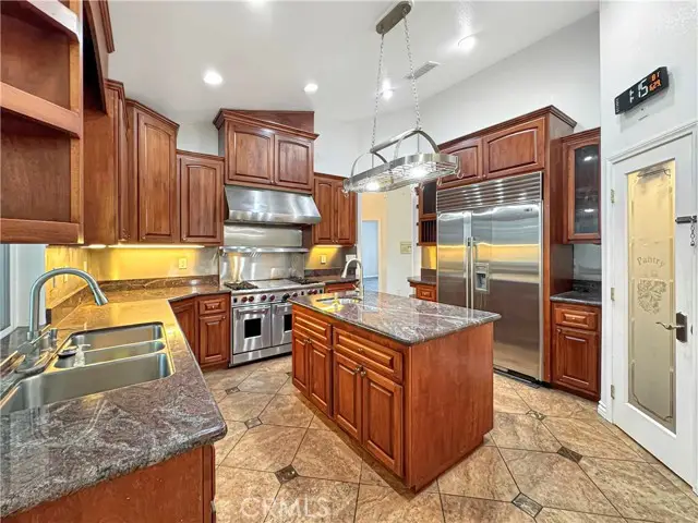 875 Clark, Riverside, CA 92501 - #1
