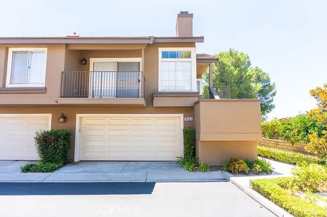 8123 E Oak Ridge Cir, Anaheim, CA 92808 - #1