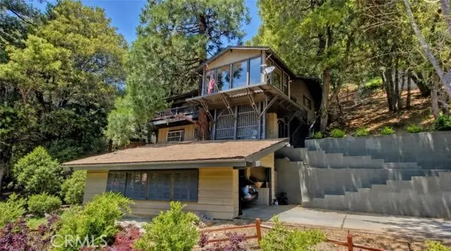 468 Zermatt, Crestline, CA 92325 - #1