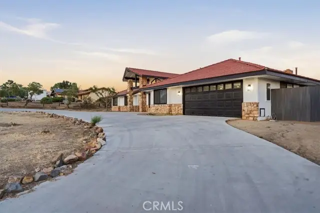 19055 Majela, Apple Valley, CA 92307 - #3