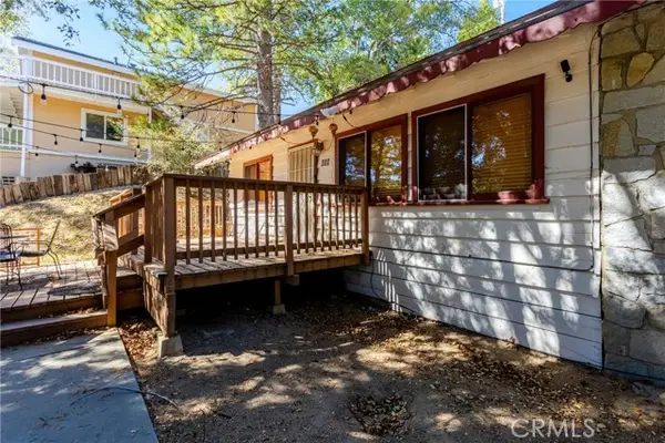 459 Delle, Crestline, CA 92325