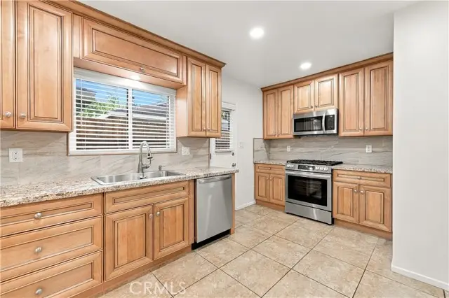 5806 Brockton Avenue, Riverside, CA 92506 - #2