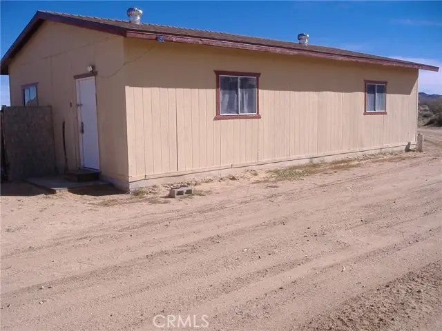 58420 Lorraine Rd., Landers, CA 92285 - #2