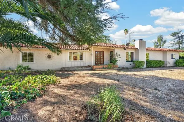 306 La Colina, Redlands, CA 92374