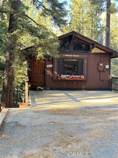 42934 Falls, Big Bear Lake, CA 92315