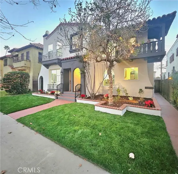 3104 43rd Place, Los Angeles, CA 90008