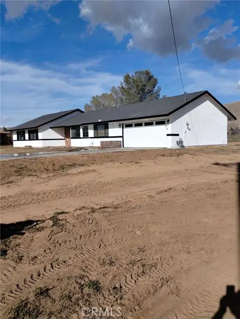 16433 Ocotilla Road, Apple Valley, CA 92307