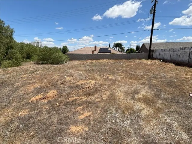 1037 Serfas Club Drive, Corona, CA 92882 - Image #3