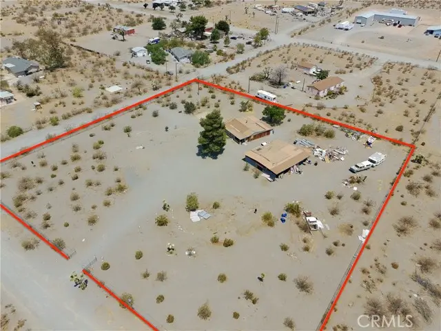 3938 Kreuer Road, Phelan, CA 92371 - #2