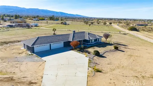 6895 Coyote Rd, Phelan, CA 92371