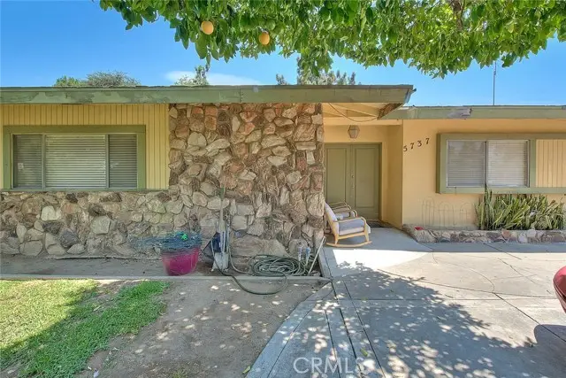 5737 Riverside Avenue, Rialto, CA 92377 - #2