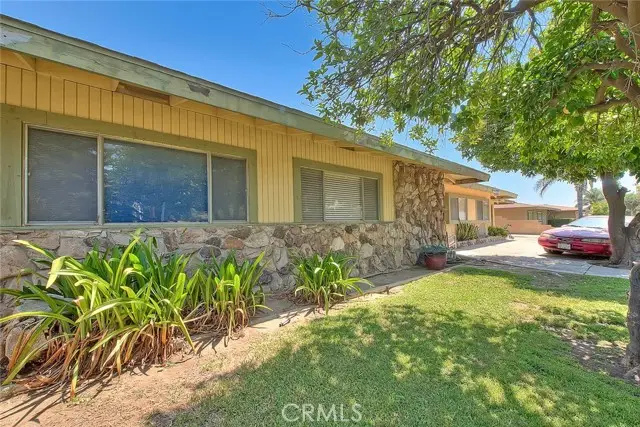 5737 Riverside Avenue, Rialto, CA 92377 - #3