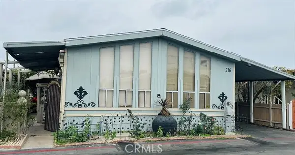 216 Emerald, Santa Ana, CA 92703