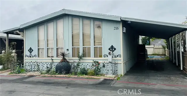 216 Emerald, Santa Ana, CA 92703 - #2
