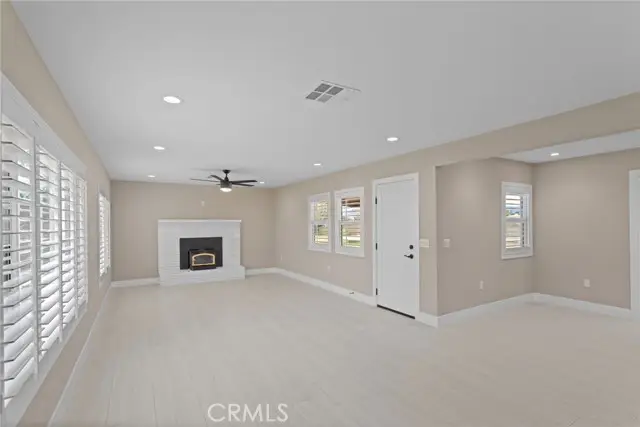 15591 El Centro, Hesperia, CA 92345 - #2