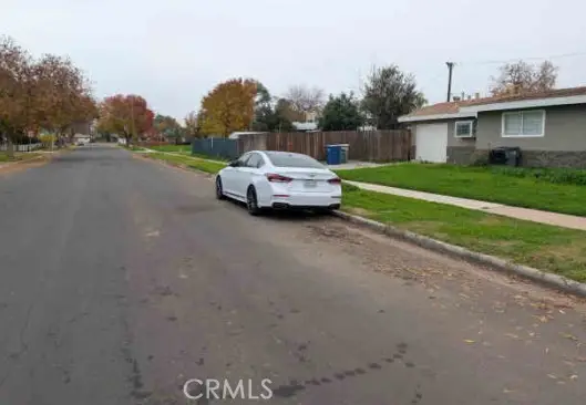 2227 Dayton Avenue, Fresno, CA 93705 - #2