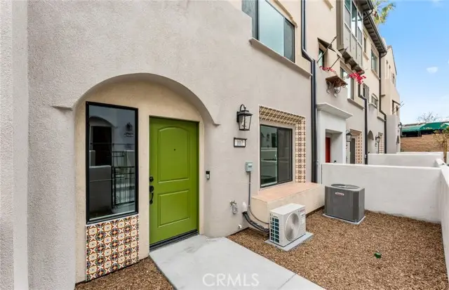 107 Kimberwick Court, Burbank, CA 91506 - #2
