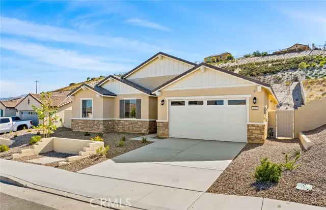 4057 Hudson Lane, Lake Elsinore, CA 92530 - #2