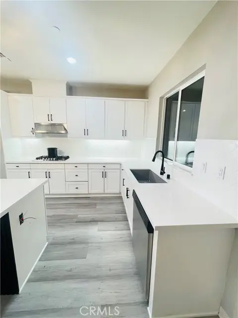 658 Aswut Circle, San Jacinto, CA 92582