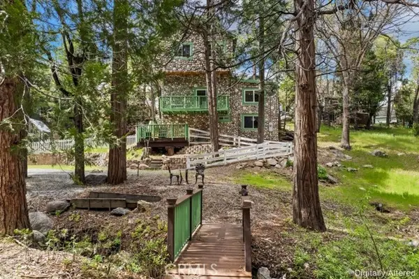 27538 Meadow Drive, Lake Arrowhead, CA 92352