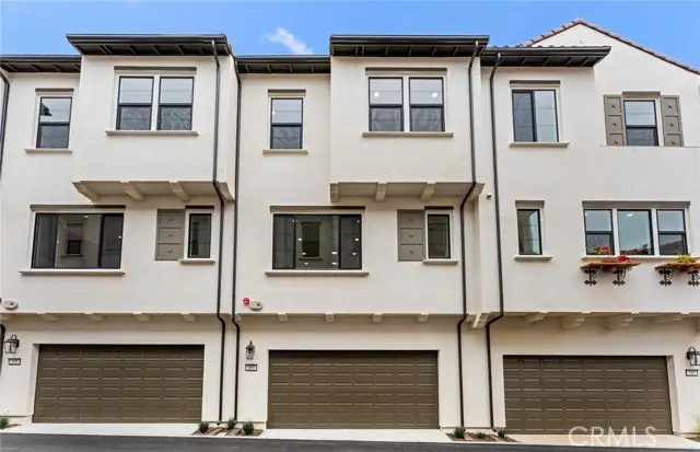 102 Sorrel Court, Burbank, CA 91506 - #2