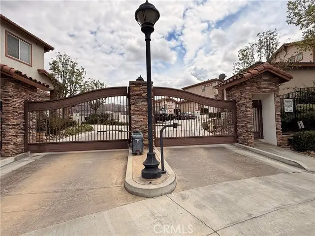 585 Via Pueblo, Riverside, CA 92507 - #2
