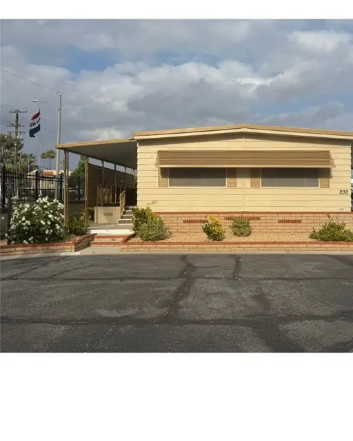 2205 Acacia  #200, Hemet, CA 92545