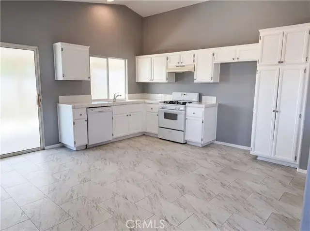 13577 Monterey, Victorville, CA 92392 - #2