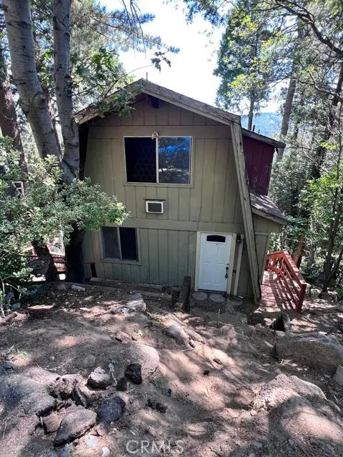 23865 Lakeview, Crestline, CA 92325