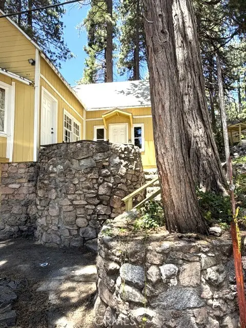 31858 Hollow Way, Running Springs, CA 92382 - #1
