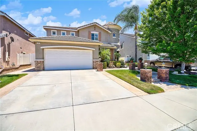72 Newburn Court, Beaumont, CA 92223 - #3