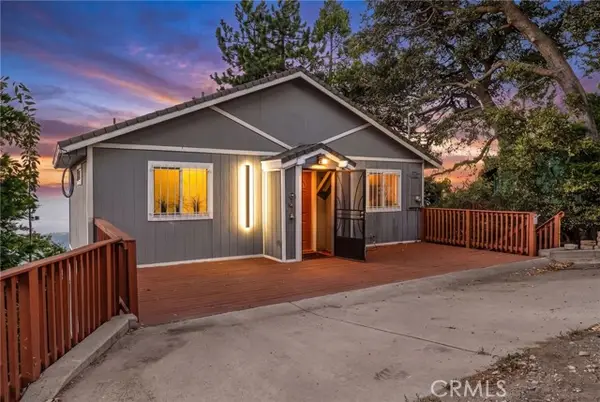 23377 Crestview, Crestline, CA 92325