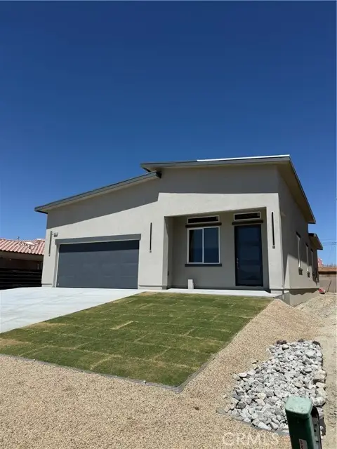 16322 Avenida Gracia, Desert Hot Springs, CA 92240