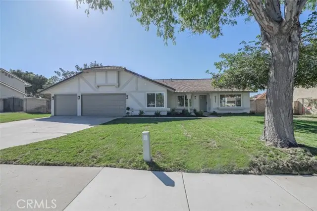211 Columbine Avenue, Rialto, CA 92377 - #1