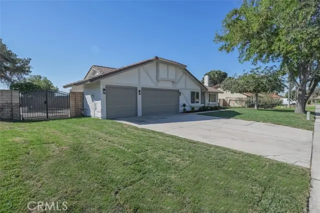 211 Columbine Avenue, Rialto, CA 92377 - #2