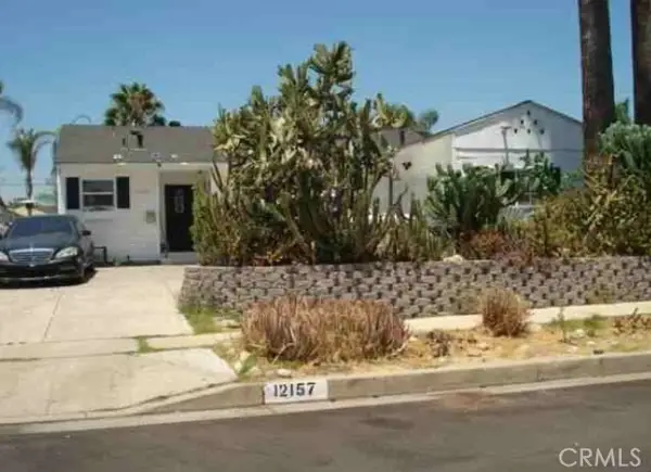 12157 Lull, North Hollywood, CA 91605