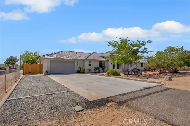 17112 Century Plant, Apple Valley, CA 92307 - #3