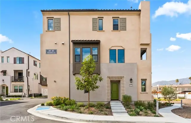 100 Pickwick Lane, Burbank, CA 91506 - #1