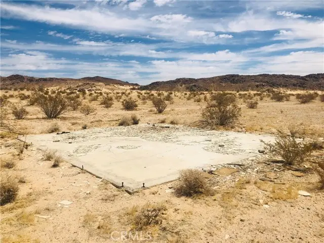 5 Pipeline Road, Twentynine Palms, CA 92277 - #1