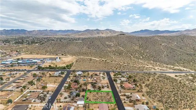 7625 Hilton Avenue, Yucca Valley, CA 92284 - #3