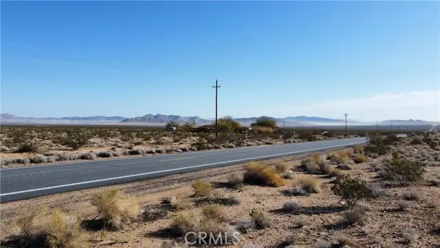 15 Old Woman Springs Road, Lucerne Valley, CA 92356 - Image #1