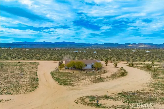 492 Surrey Avenue, Yucca Valley, CA 92284 - Image #2