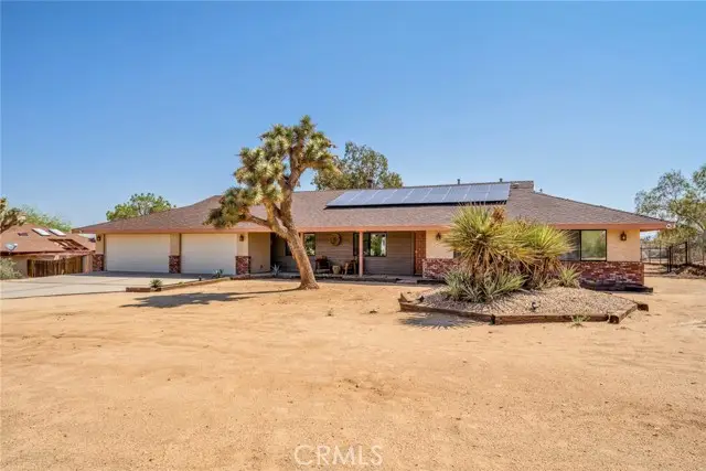 7379 Chippewa Trail, Yucca Valley, CA 92284 - #1