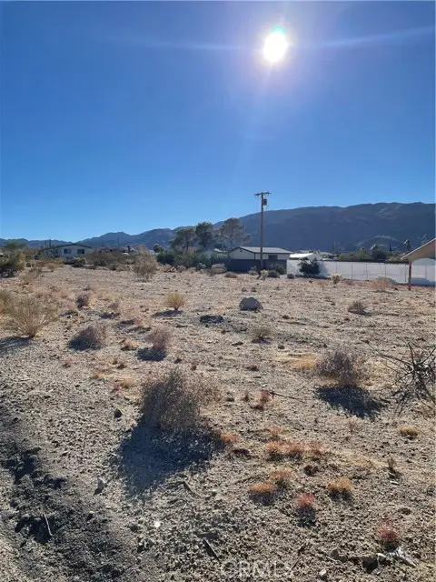 7606 Sahara Avenue, Twentynine Palms, CA 92277