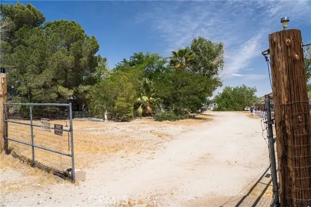 1471 Cherokee, Yucca Valley, CA 92284 - #3