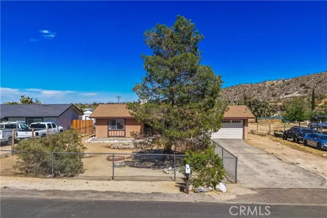 7817 Valley Vista Avenue, Yucca Valley, CA 92284 - #3