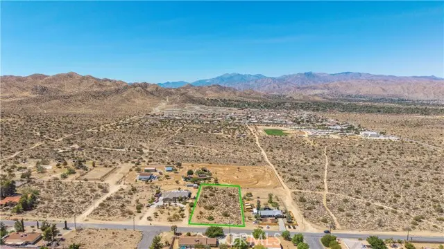8776 Warren Vista Avenue, Yucca Valley, CA 92284 - #2