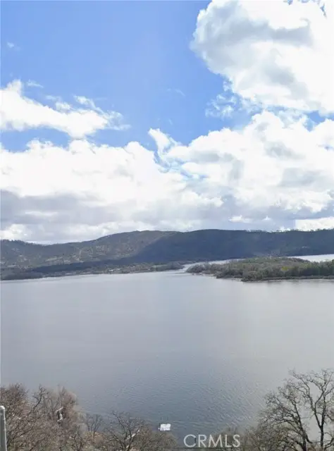 12115 Lakeview Drive, Clearlake Oaks, CA 95423