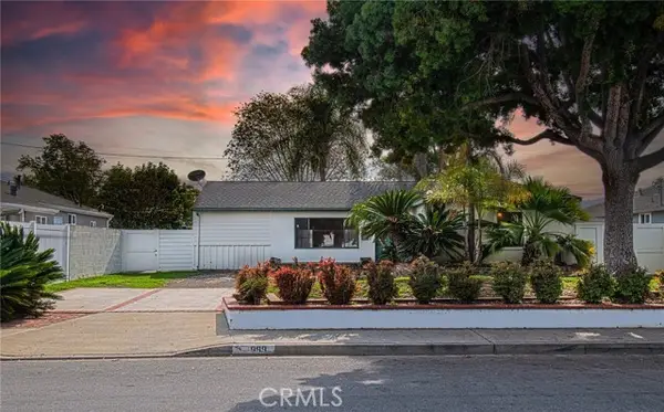 999 Oak Street, Costa Mesa, CA 92627