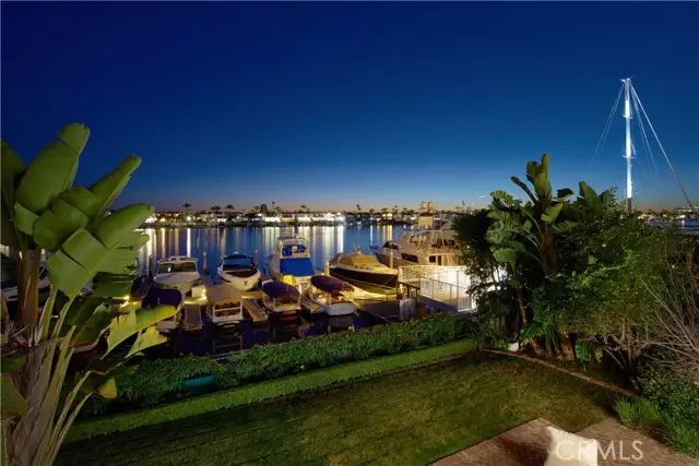 2572 Bayshore, Newport Beach, CA 92663 - #2